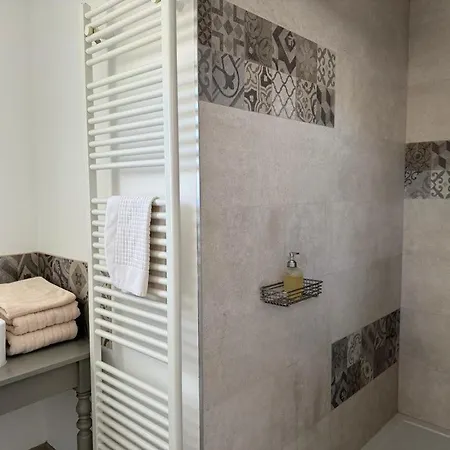 Qui Dort D'isnes Isnes