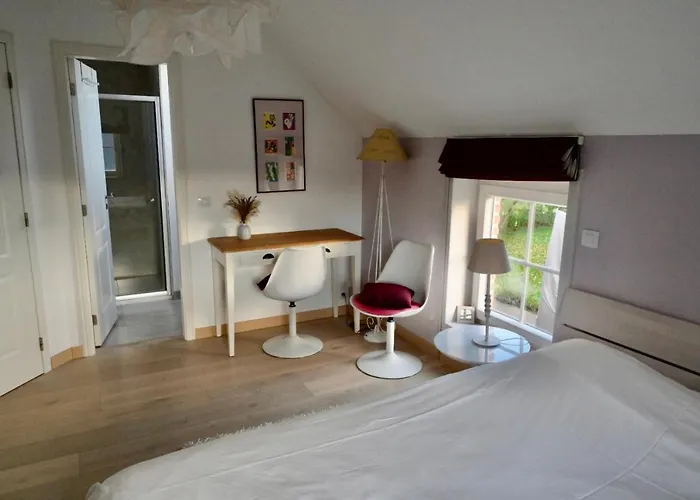 Qui Dort D'isnes Bed & Breakfast